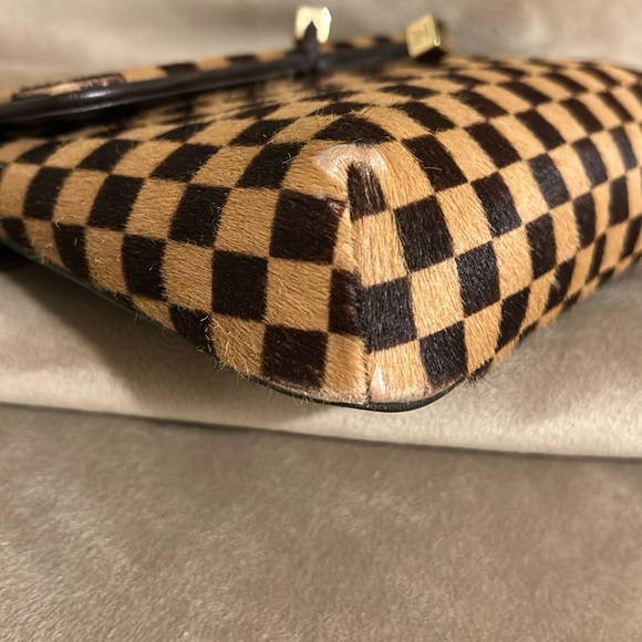 LOUIS VUITTON Damier Sauvage Gazelle Ponyhair Pochette - Picture 7 of 12